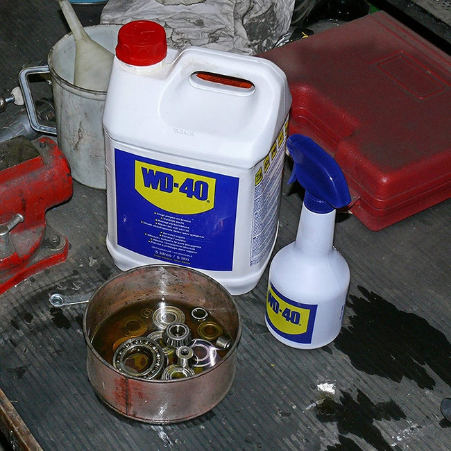 WD40 MultiUse Λιπαντικό Πολλαπλών Χρήσεων 5Ltr και Ψεκαστήρας