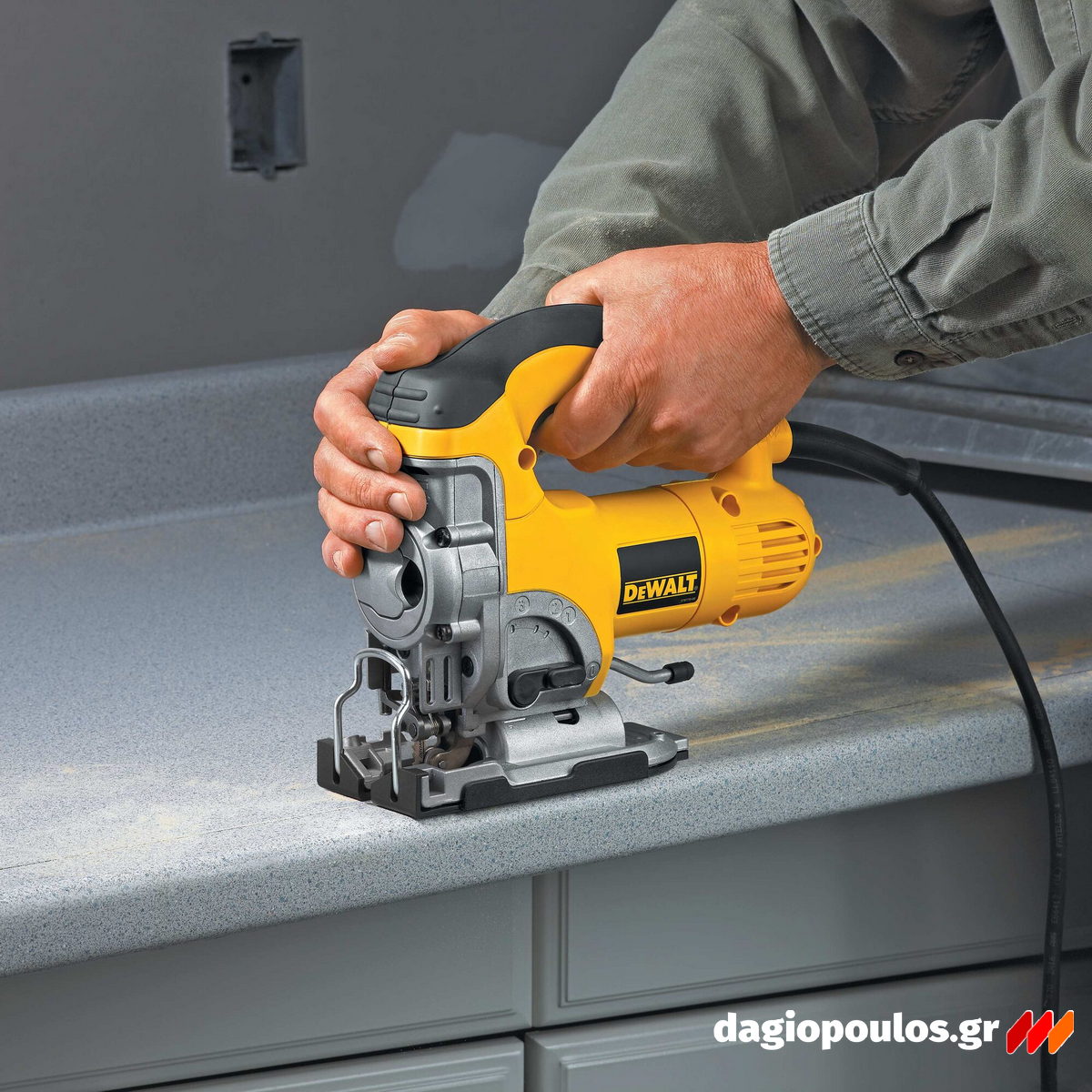 DeWalt DW331K-QS Ηλεκτρική Σέγα 701W Με Βαλίτσα