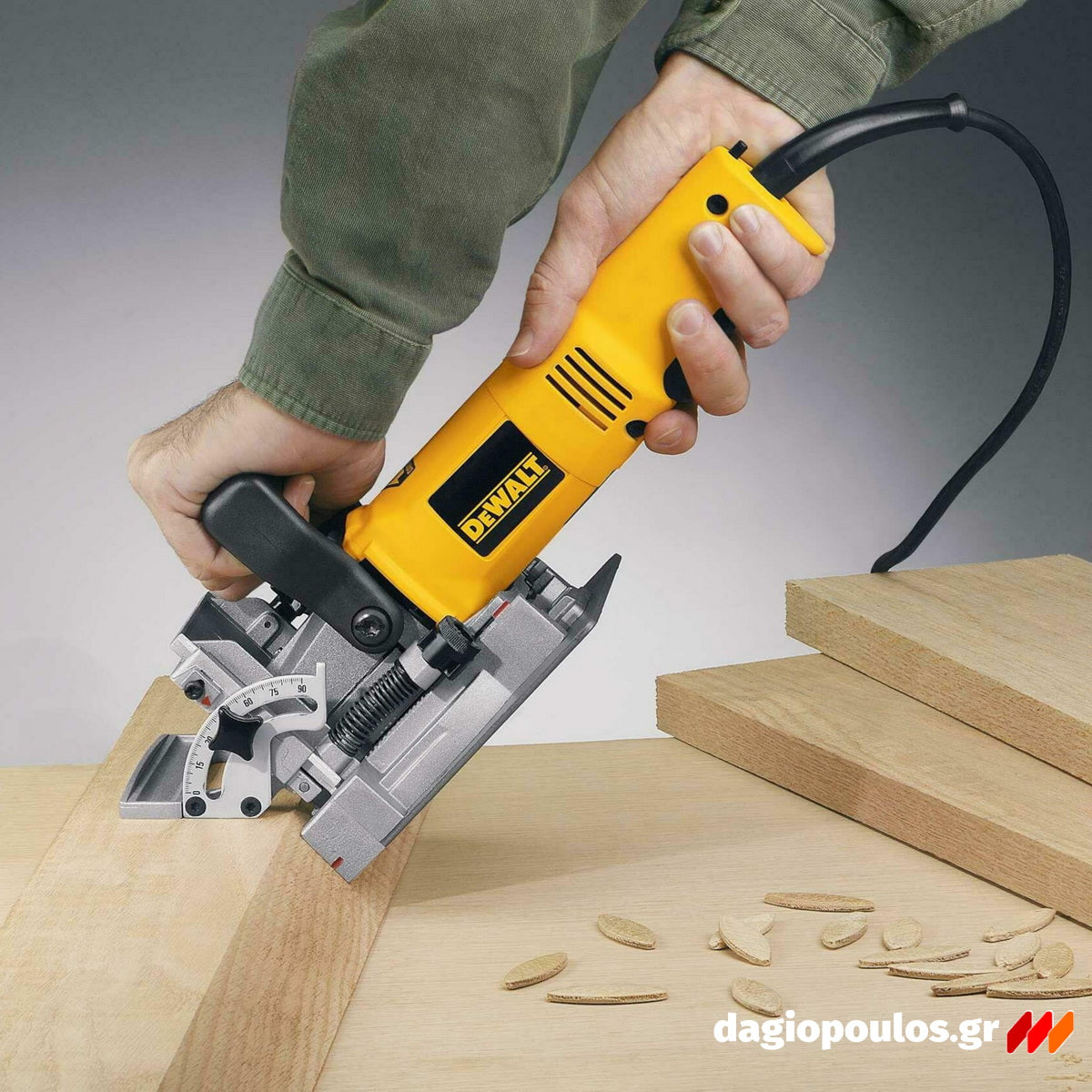 DeWalt DW682K-QS Ηλεκτρική Φρεζοκαβιλιέρα 600W