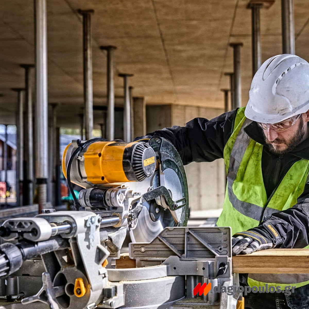 DeWalt DWS780-QS Brushless Ηλεκτρικό Φαλτσοπρίονο Πάγκου Συρόμενο (Radial) 1675W 305mm