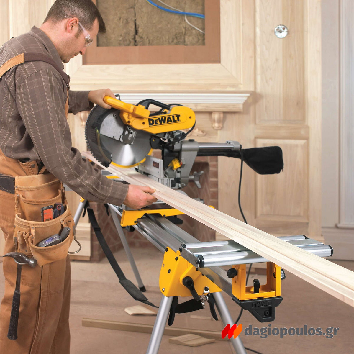 DeWalt DWS780-QS Brushless Ηλεκτρικό Φαλτσοπρίονο Πάγκου Συρόμενο (Radial) 1675W 305mm