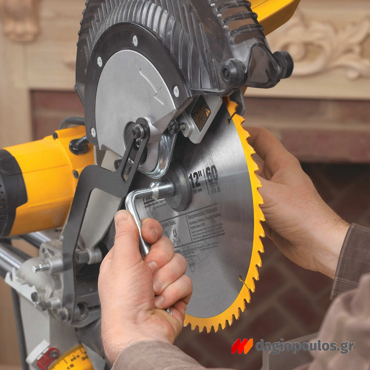 DeWalt DWS780-QS Brushless Ηλεκτρικό Φαλτσοπρίονο Πάγκου Συρόμενο (Radial) 1675W 305mm