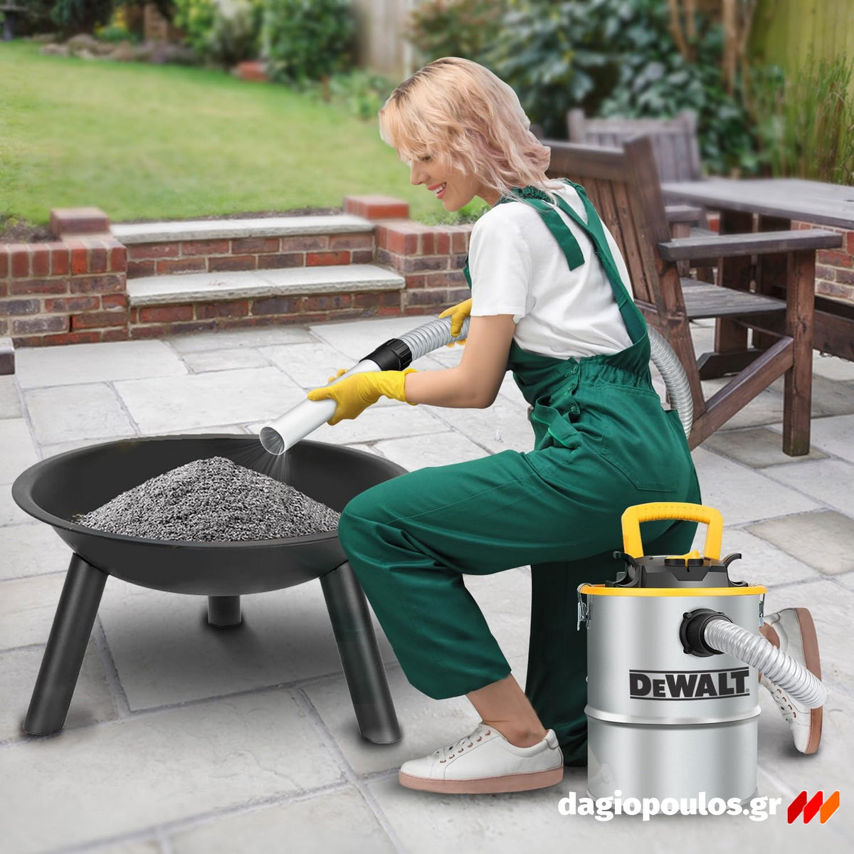 DeWalt DXV15A-QS Ηλεκτρική Σκούπα Στάχτης Με Ανοξείδωτο Κάδο 600W 15Lt
