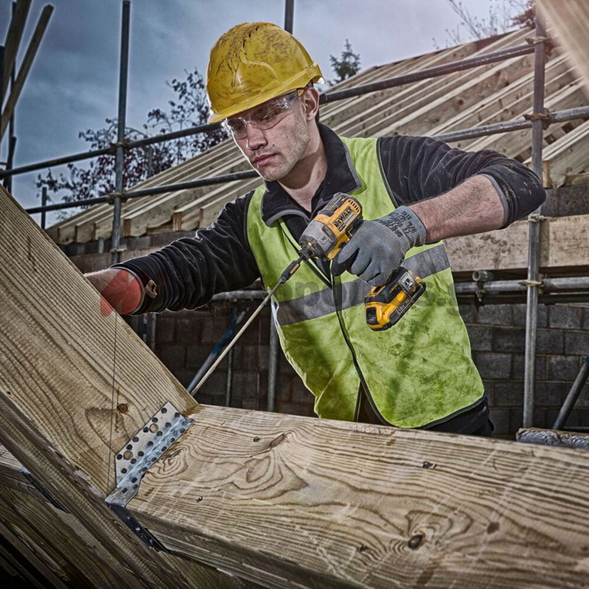 DeWalt DCK422P3T-QW Συλλογή Πνευματικό Πιστολέτο, Παλμικό Κατσαβίδι, Γωνιακός Τροχός, Κρουστικό Δραπανοκατσάβιδο 18V Li-Ion Με 3 Μπατ.5.0Ah XR - Φορτιστή - 2 Βαλίτσες T-Stak