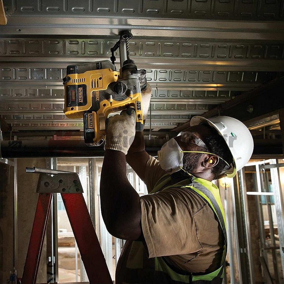 DeWalt DCK305P3T-QW Brushless Συλλογή Πιστολέτο Πνευματικό, Παλμικό Κατσαβίδι, Γωνιακός Τροχός 18V Li-Ion Με 3 Μπατ.5.0Ah XR - Φορτιστή - 2 Βαλίτσες T-Stak