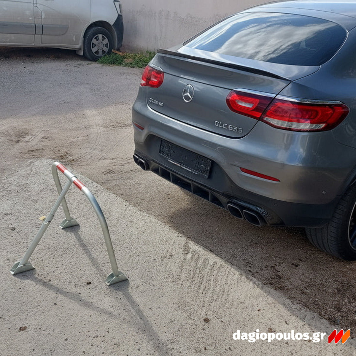 Μπάρα Παρεμπόδισης Παρκαρίσματος Αρθρωτή Γαλβανιζέ Τύπου C Με 3 Πόδια Οικονομική