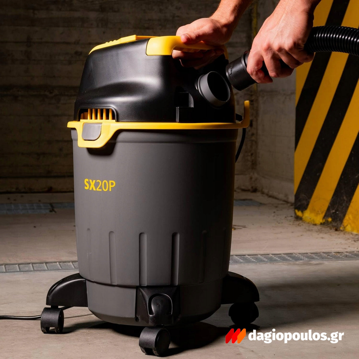 Stanley SXVC20PE Επαγγελματική Ηλεκτρική Σκούπα Υγρών / Στερεών 1200W Με Δοχείο 20Ltr