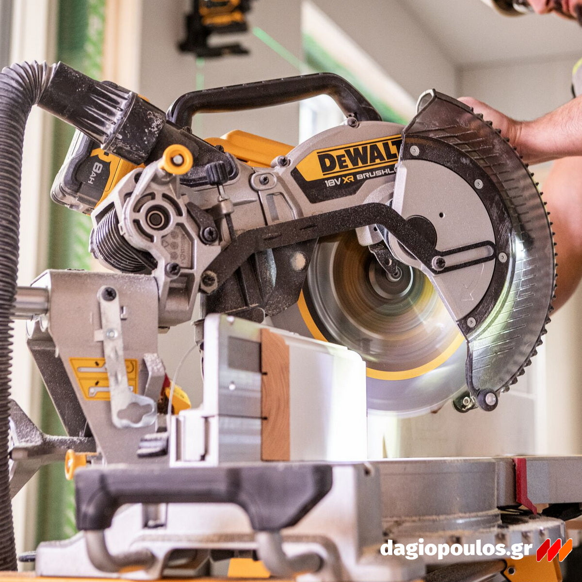 DeWalt DCS782N-XJ Brushless Φαλτσοπρίονο Πάγκου Συρόμενο (Radial) Μπαταρίας 18V XR FLEXVOLT 305mm SOLO