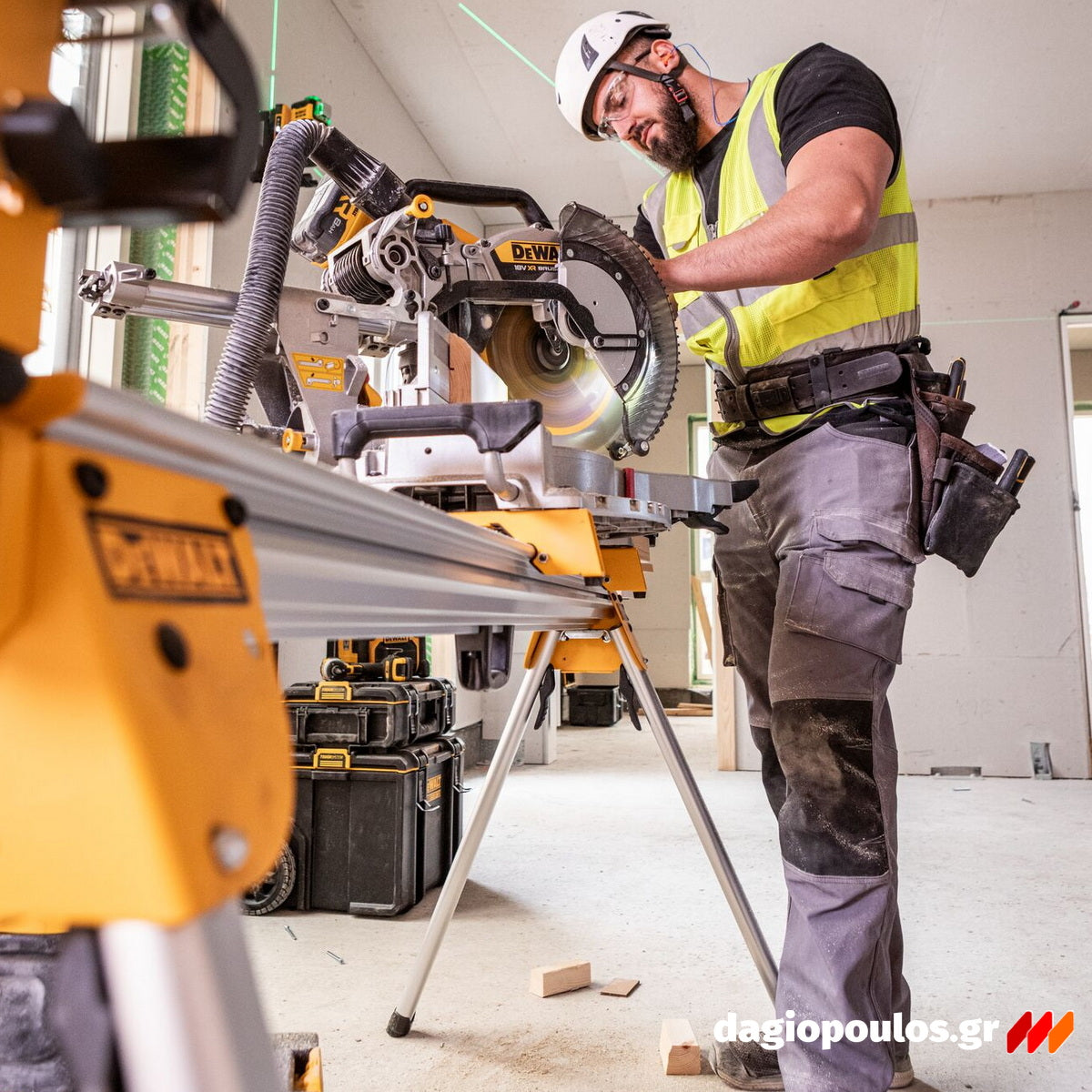 DeWalt DCS782N-XJ Brushless Φαλτσοπρίονο Πάγκου Συρόμενο (Radial) Μπαταρίας 18V XR FLEXVOLT 305mm SOLO