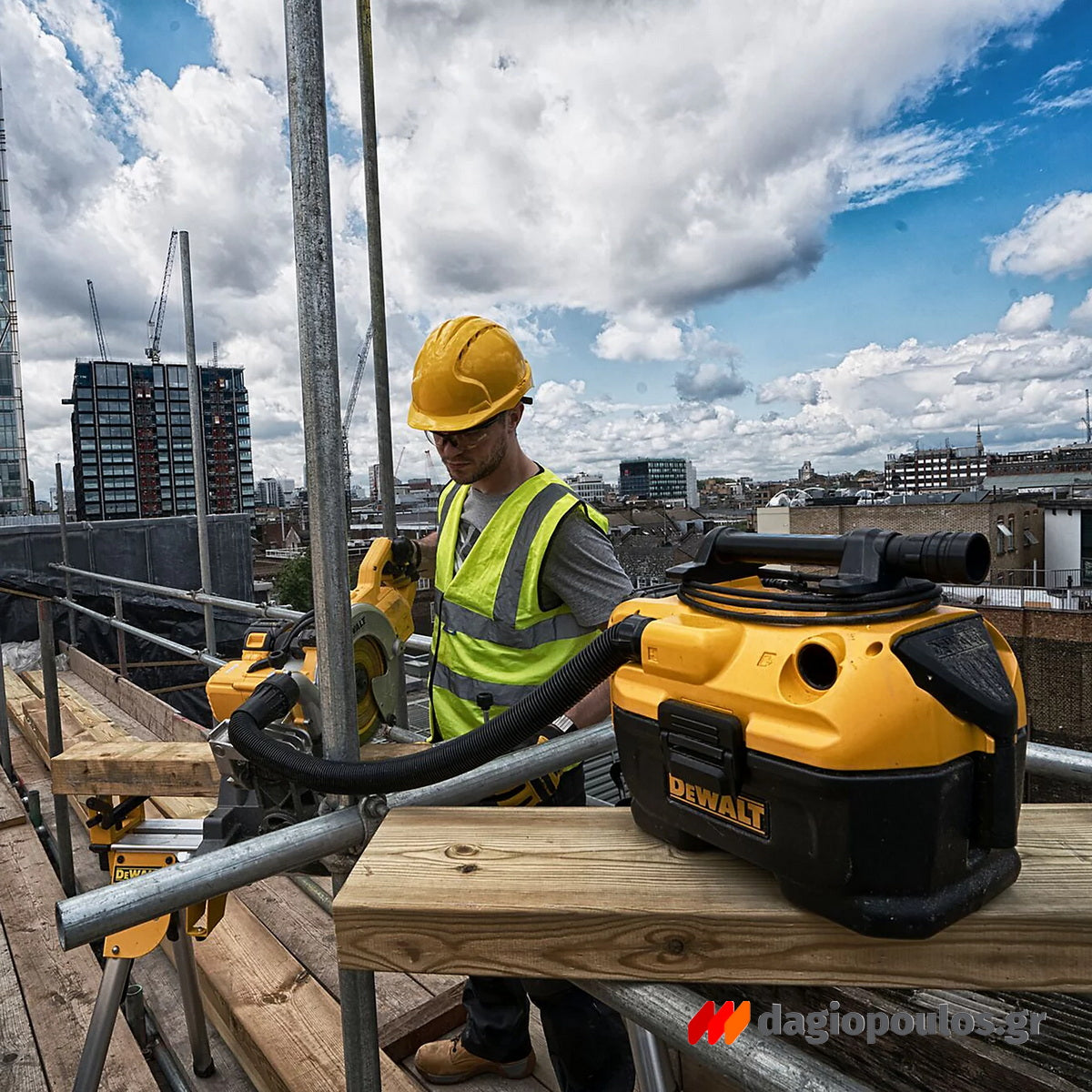 DeWalt DCV584L-XJ Σκούπα Ηλεκτρική & Μπαταρίας Υγρών / Στερεών 300W 220V-14.4V-18.0V-54.0V Li-Ion Με Δοχείο 7.5Ltr SOLO