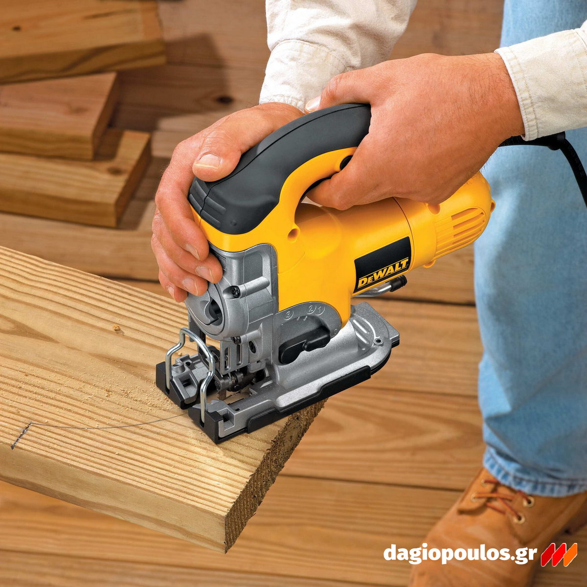DeWalt DW331K-QS Ηλεκτρική Σέγα 701W Με Βαλίτσα