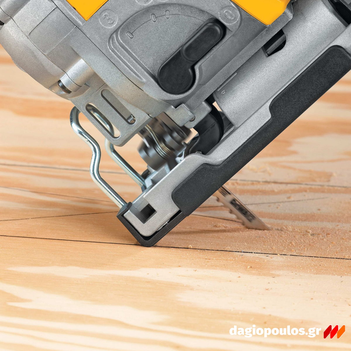 DeWalt DW331K-QS Ηλεκτρική Σέγα 701W Με Βαλίτσα