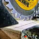 DeWalt DWS774-QS Ηλεκτρικό Δισκοπρίονο Πάγκου 1400W 216mm