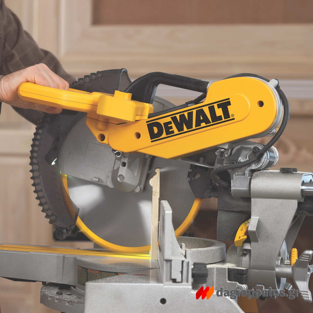 DeWalt DWS780-QS Brushless Ηλεκτρικό Φαλτσοπρίονο Πάγκου Συρόμενο (Radial) 1675W 305mm