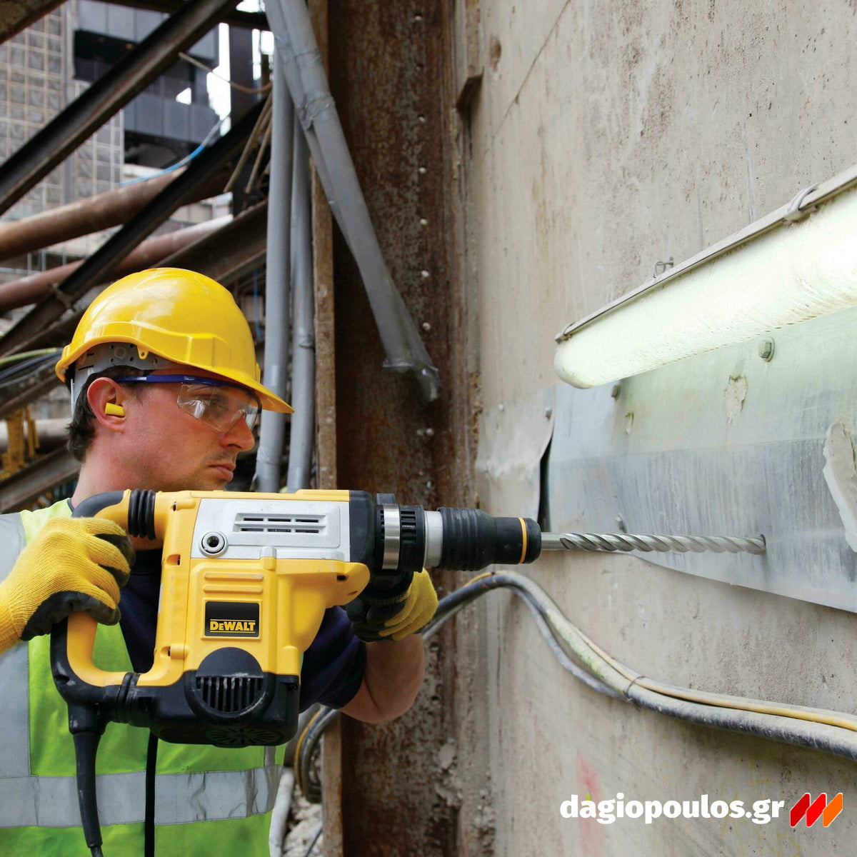 DeWalt EXTREME SDS Max Τρυπάνι Για Πνευματικά Δράπανα Υψηλών Προδιαγραφών SDS Max 4 Ακίδων (Τετράκοπο)