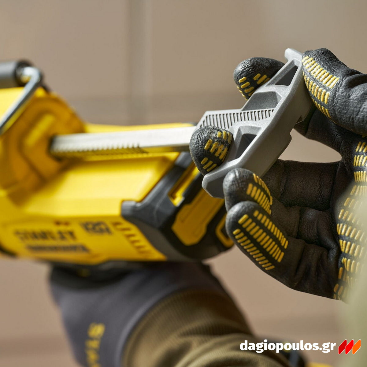 Stanley SFMCE600B-XJ V20 Πιστόλι Σιλικόνης Μπαταρίας 18V Li-Ion 310ml SOLO
