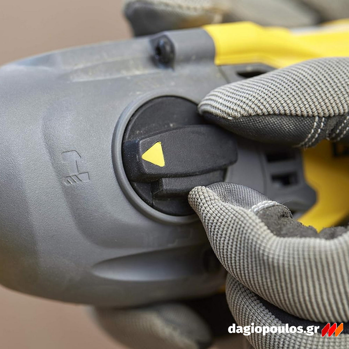 Stanley SFMCK367M2T-QS V20 Συλλογή Brushless Πνευματικό Πιστολέτο, Γωνιακός Τροχός, Κατσαβίδι Γυψοσανίδας 2 Μπατ.4.0Ah, Φορτιστής, Βαλίτσα ProStack