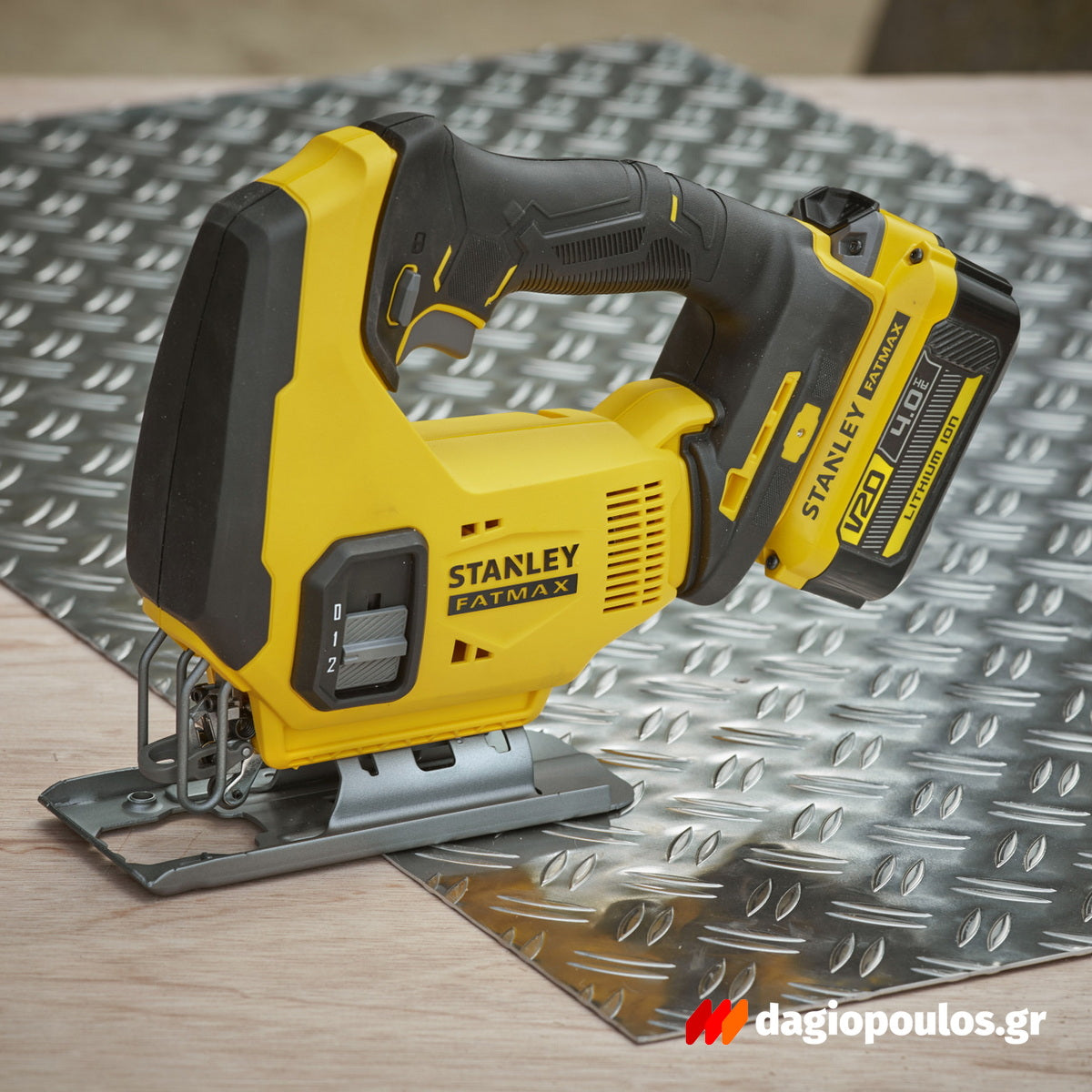 Stanley SFMCS600M2K-QW V20 Σέγα Μπαταρίας 18V Li-Ion Με 2 Μπατ.4.0Ah - Φορτιστή - Βαλίτσα