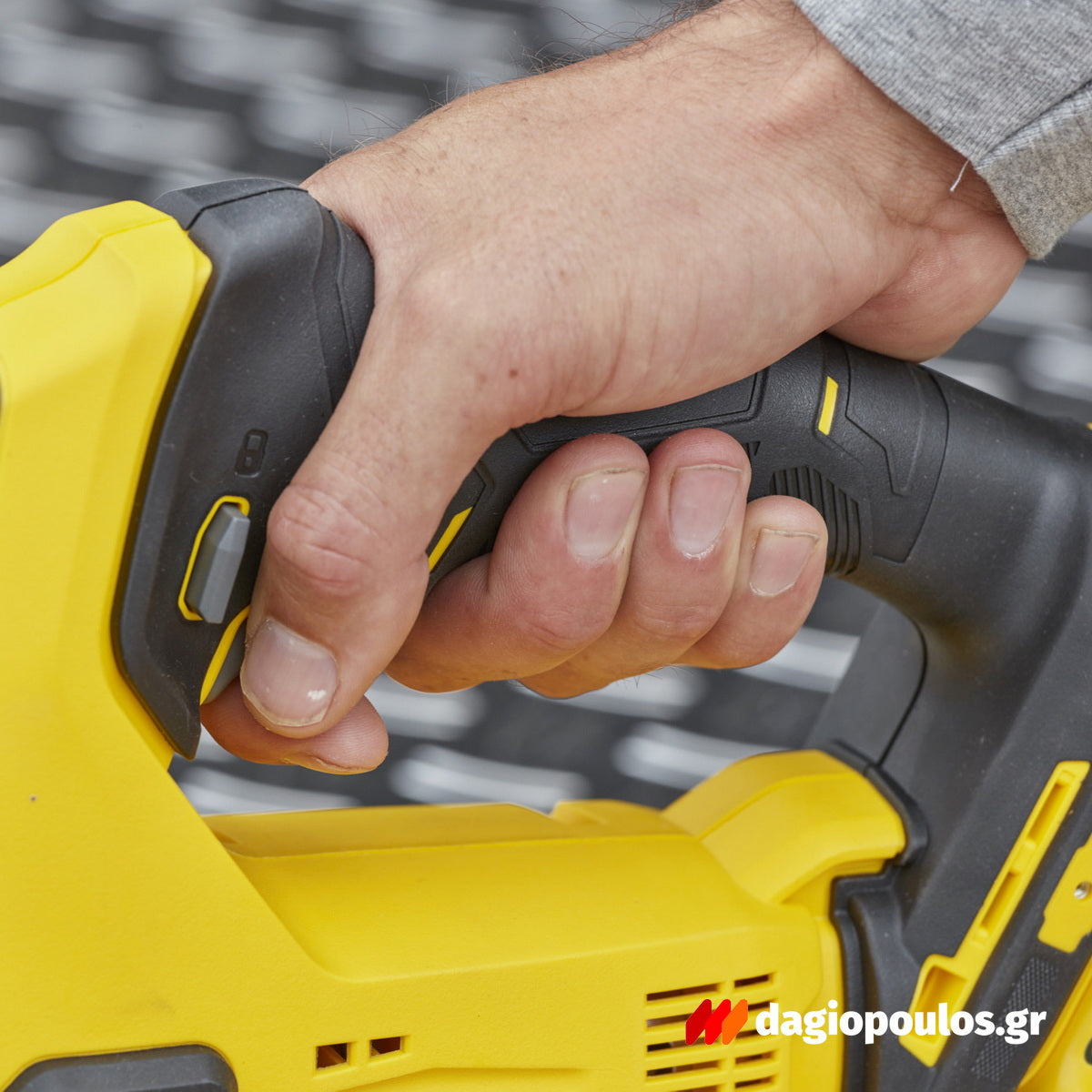 Stanley SFMCS600M2K-QW V20 Σέγα Μπαταρίας 18V Li-Ion Με 2 Μπατ.4.0Ah - Φορτιστή - Βαλίτσα