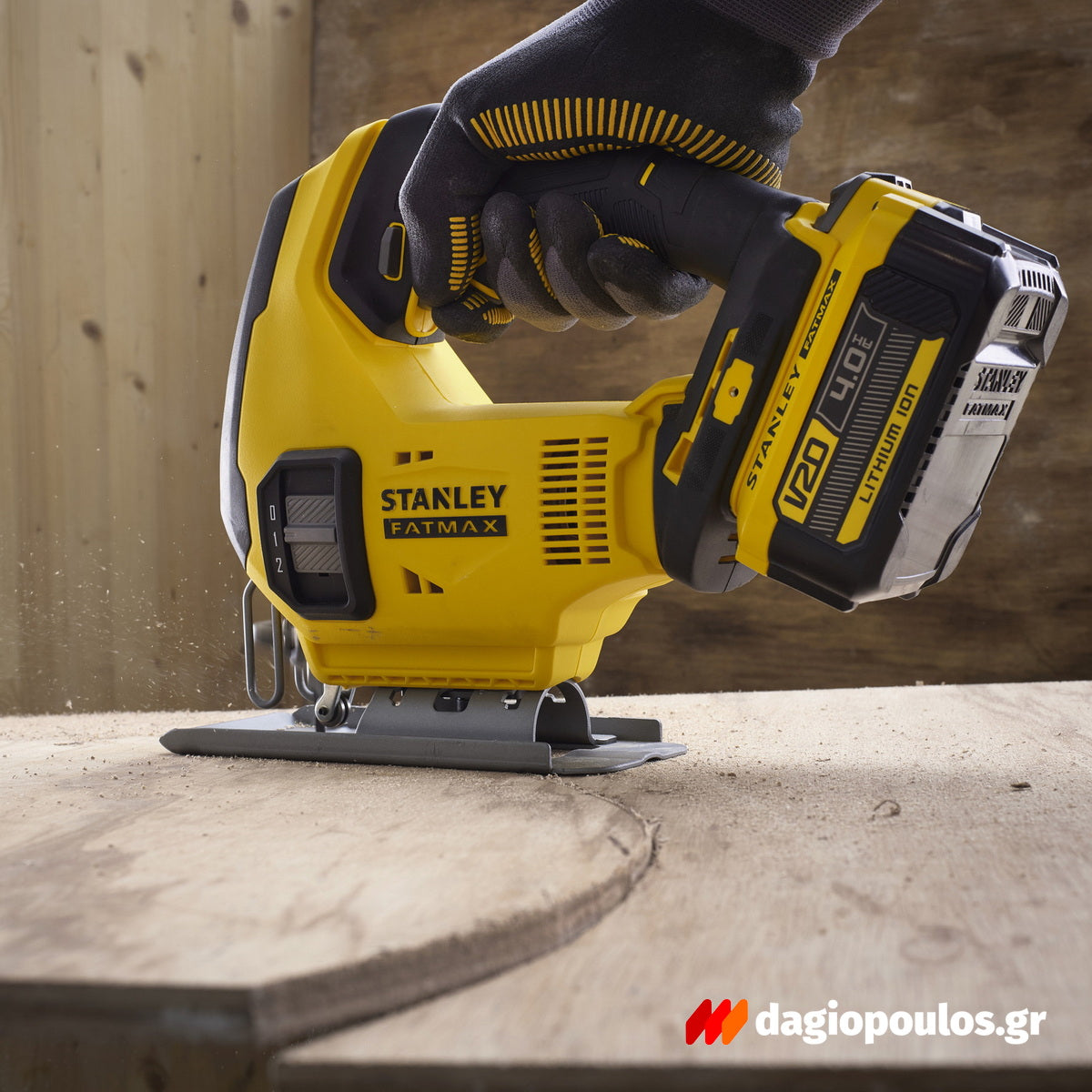 Stanley SFMCS600M2K-QW V20 Σέγα Μπαταρίας 18V Li-Ion Με 2 Μπατ.4.0Ah - Φορτιστή - Βαλίτσα